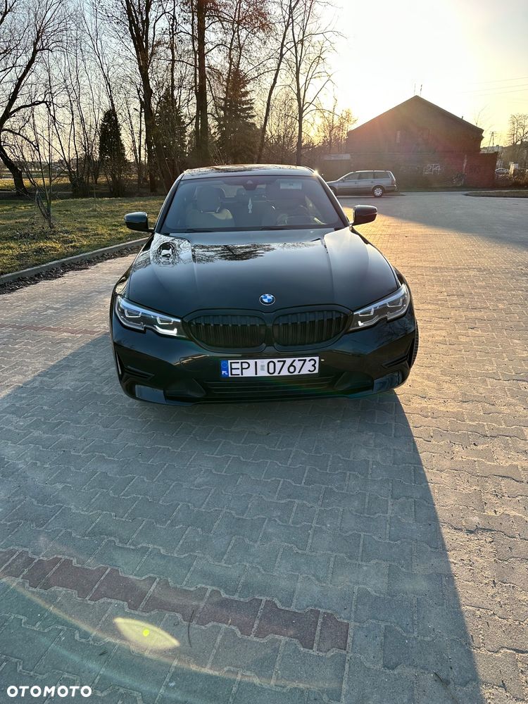 BMW Seria 3 330e M Sport - 2