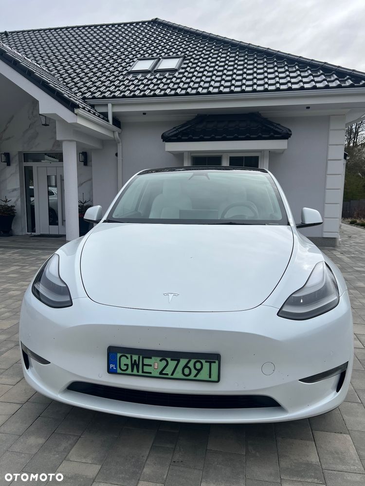 Tesla Model Y Performance AWD - 24