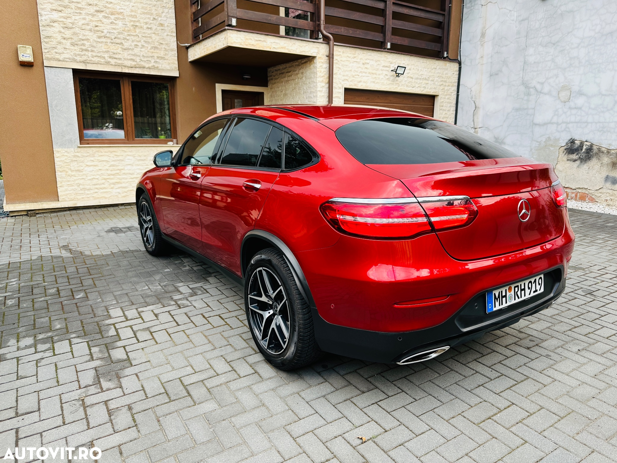 Mercedes-Benz GLC Coupe 250 4Matic 9G-TRONIC AMG Line - 4