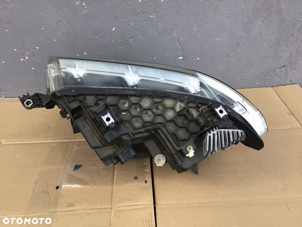 Lampa przednia prawa VW Crafter ll 2 Full Led - 3