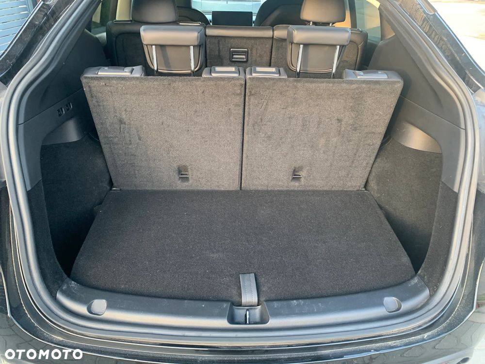Tesla Model Y Long Range Dual Motor AWD - 26