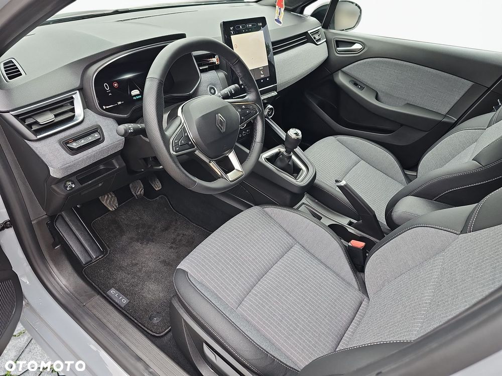 Renault Clio 1.0 TCe Techno - 11