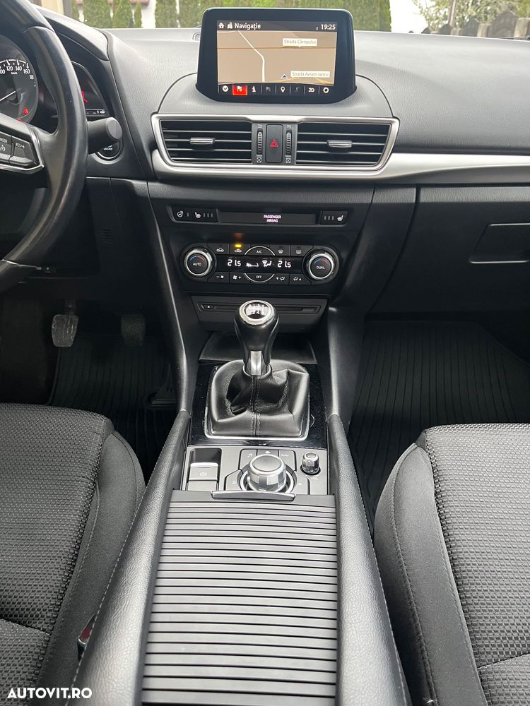 Mazda 3 G120 Attraction - 14