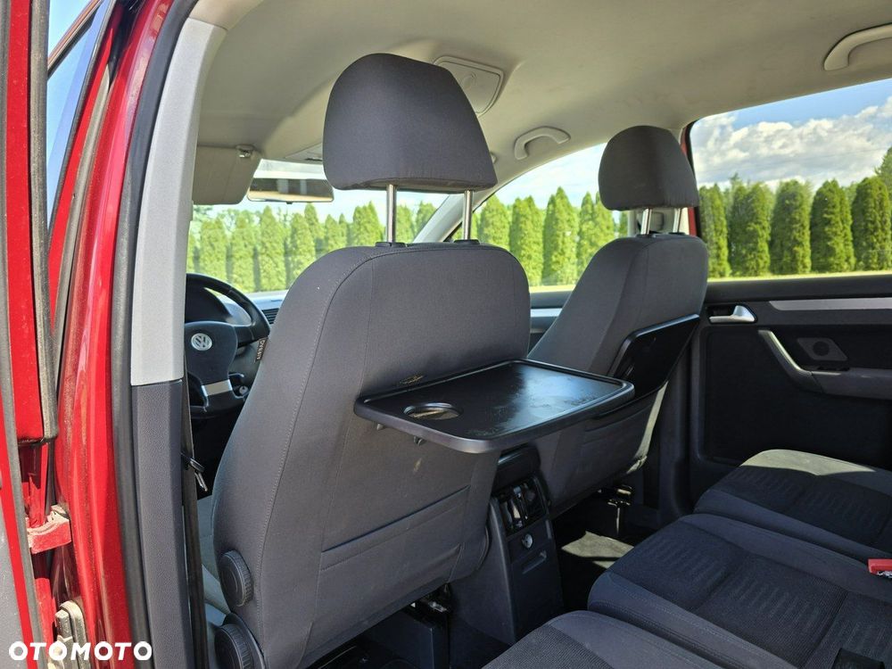 Volkswagen Touran - 20