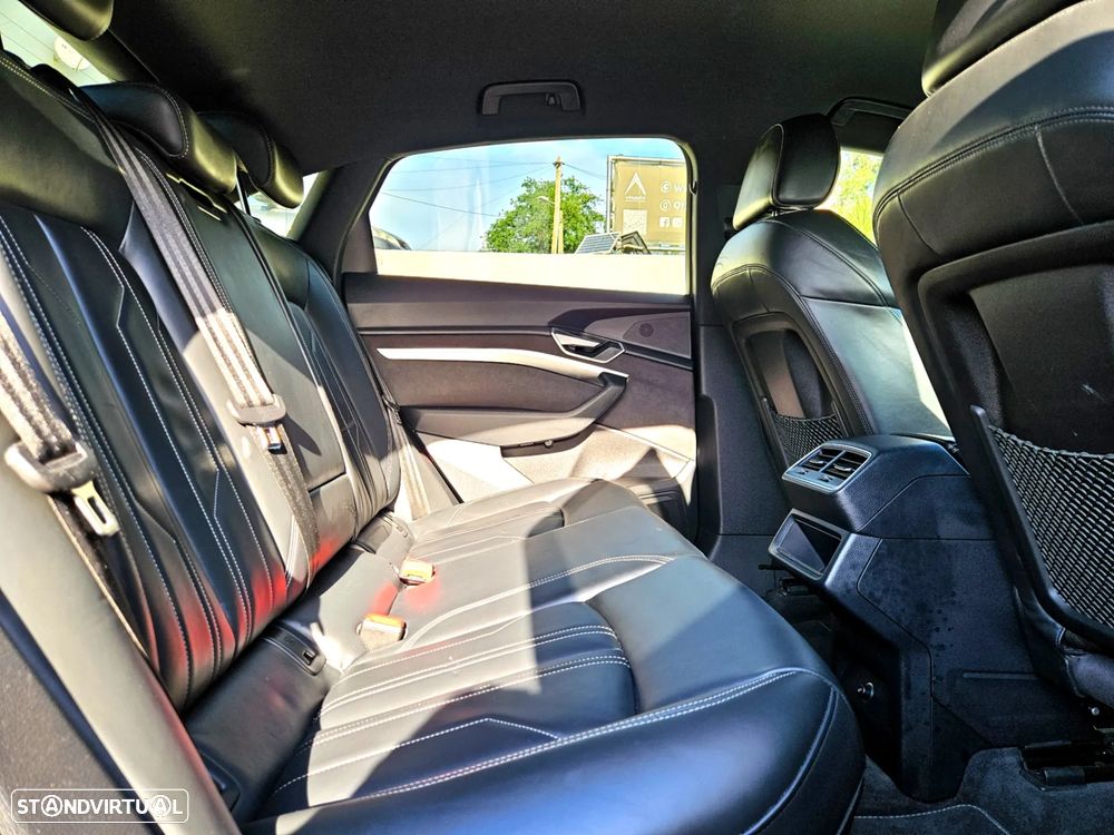 Audi e-tron Sportback - 17