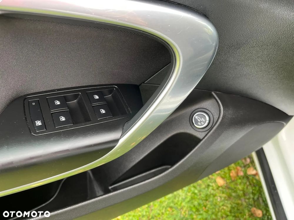 Opel Insignia 2.0 CDTI Executive ecoFLEX S&S - 26