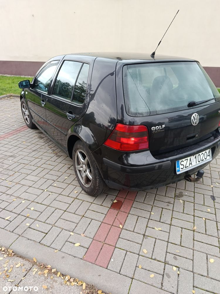 Volkswagen Golf - 5