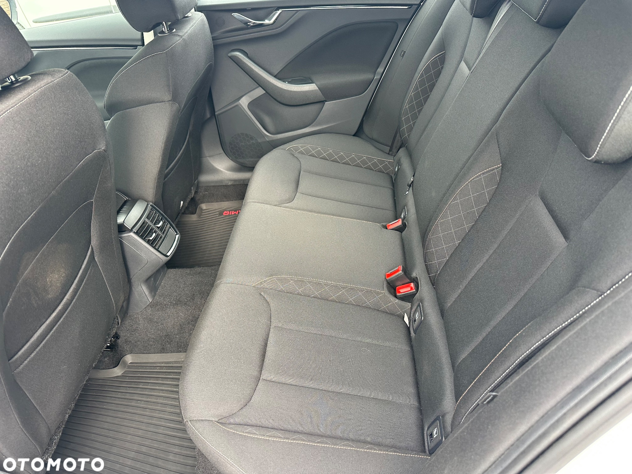 Skoda Kamiq 1.0 TSI Ambition - 9