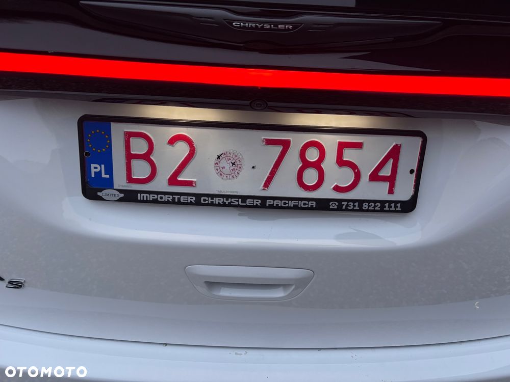 Chrysler Pacifica - 6