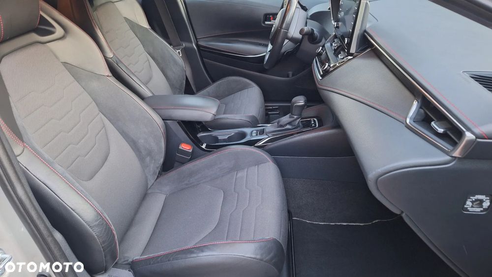 Toyota Corolla 2.0 Lounge - 22