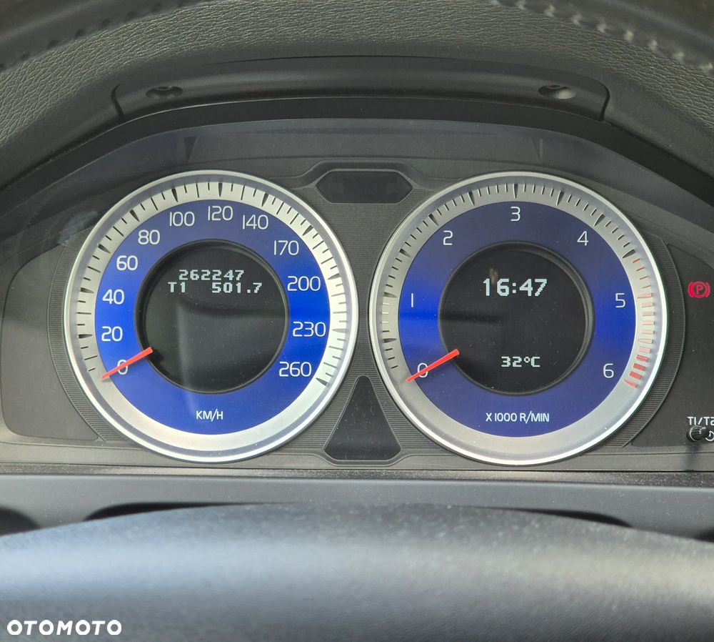 Volvo V60 D3 R-Design - 23
