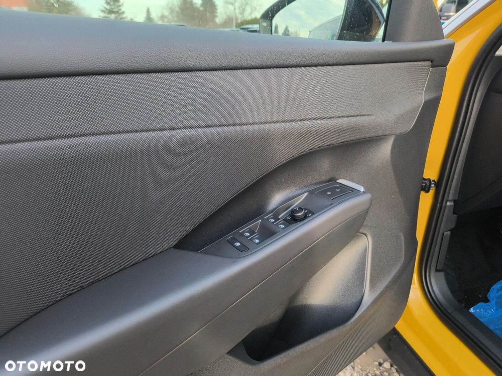 Volkswagen T-Roc - 12