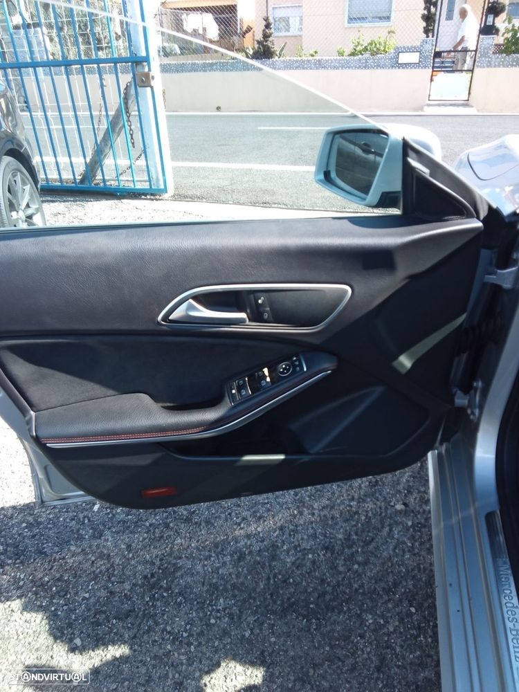 Mercedes-Benz CLA 180 d Shooting Brake AMG Line - 8