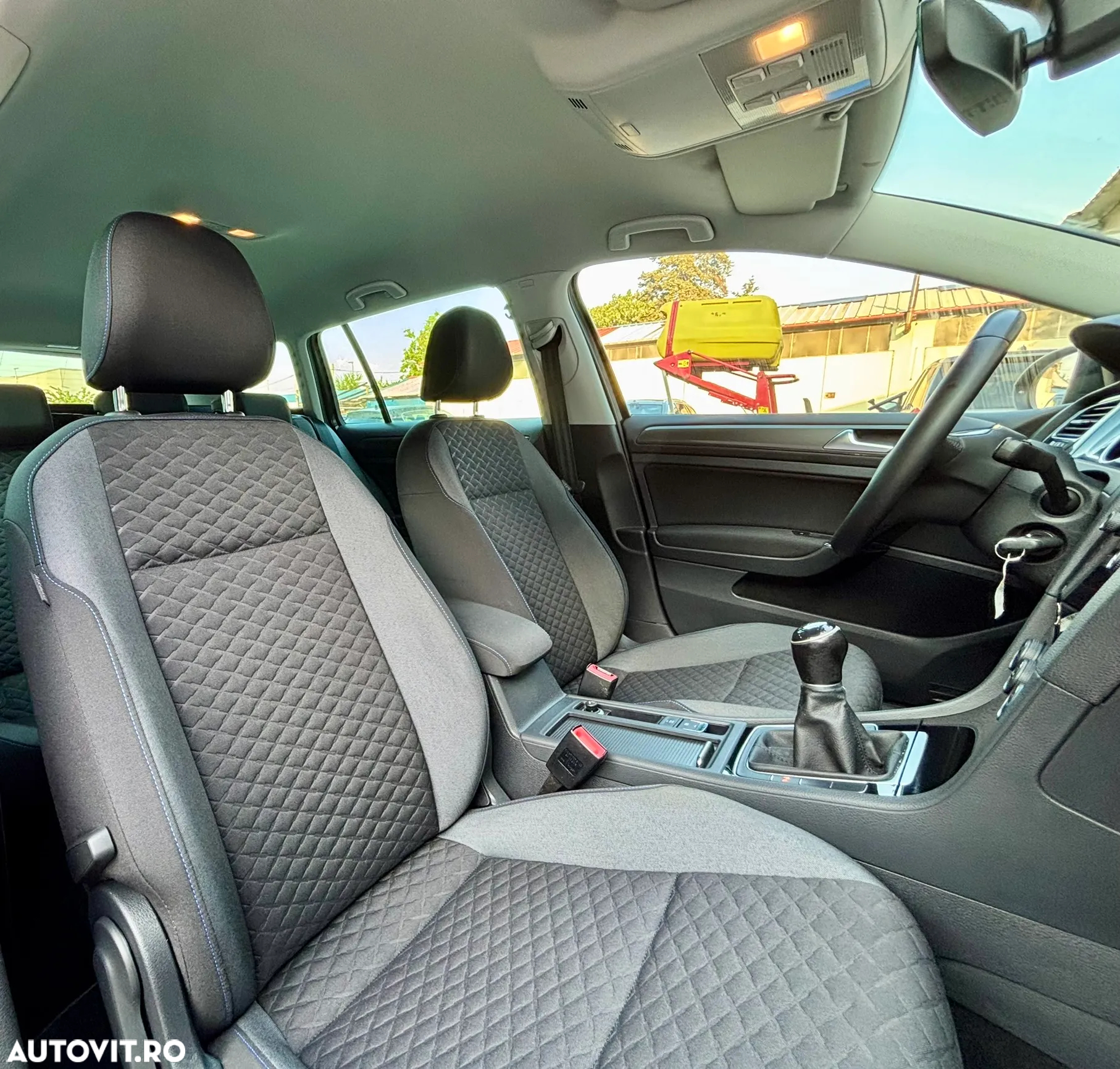 Volkswagen Golf 1.0 TSI Life - 25