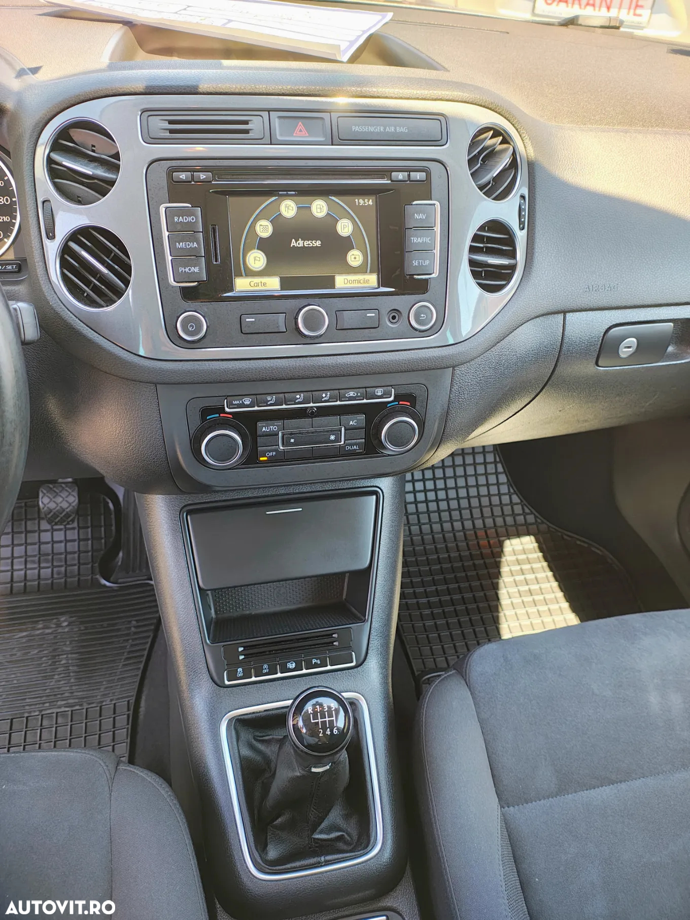 Volkswagen Tiguan 2.0 TDI DPF BlueMotion Technology Lounge Sport & Style - 9