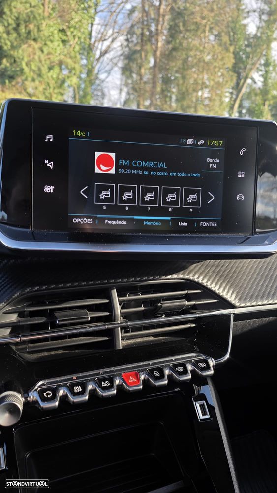 Peugeot e-208 Allure Pack - 12