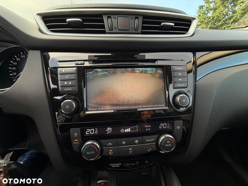 Nissan Qashqai 1.3 DIG-T N-Connecta - 34