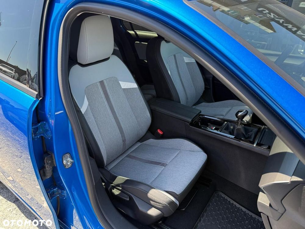 Opel Astra 1.2 T GS S&S - 28