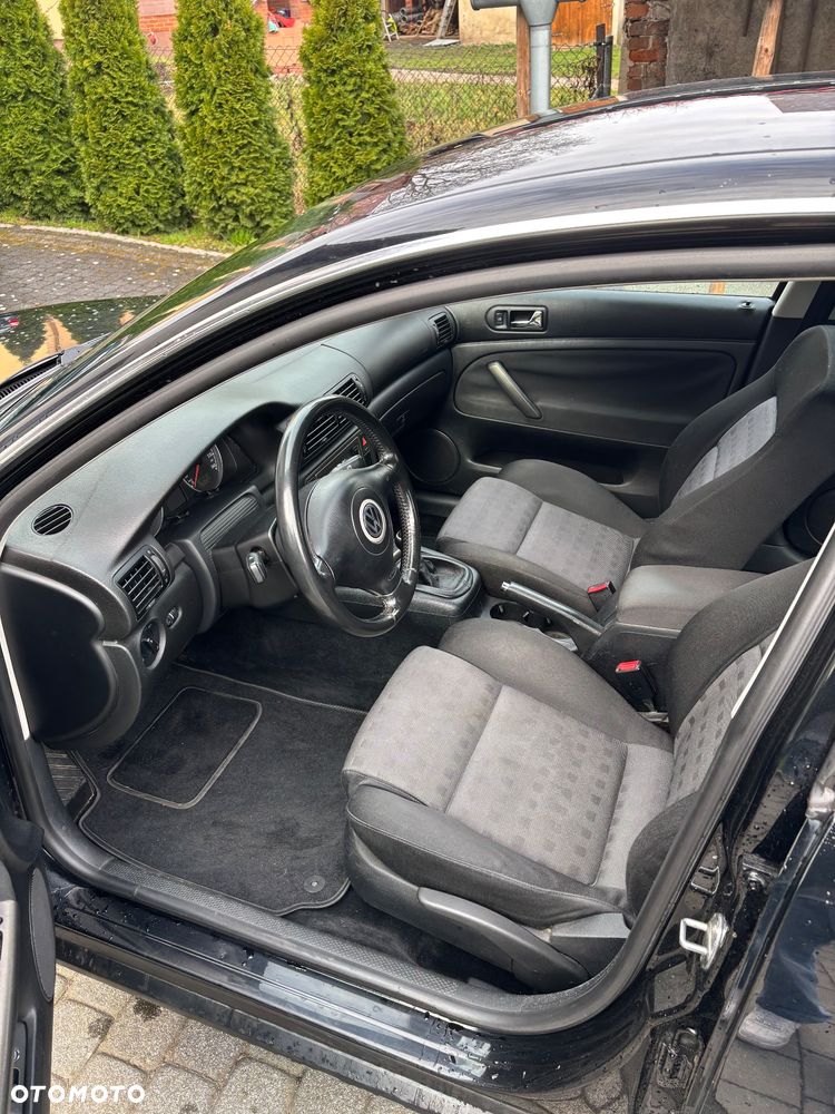 Volkswagen Passat 1.6 Trendline - 7