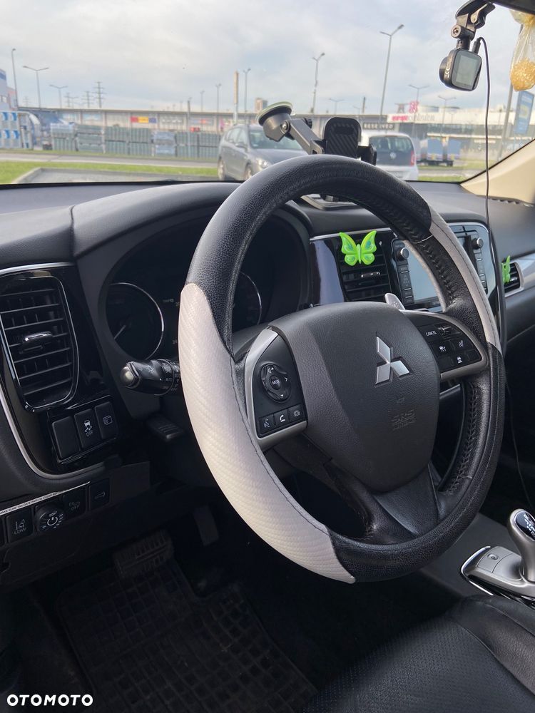 Mitsubishi Outlander PHEV Instyle NAVI - 17