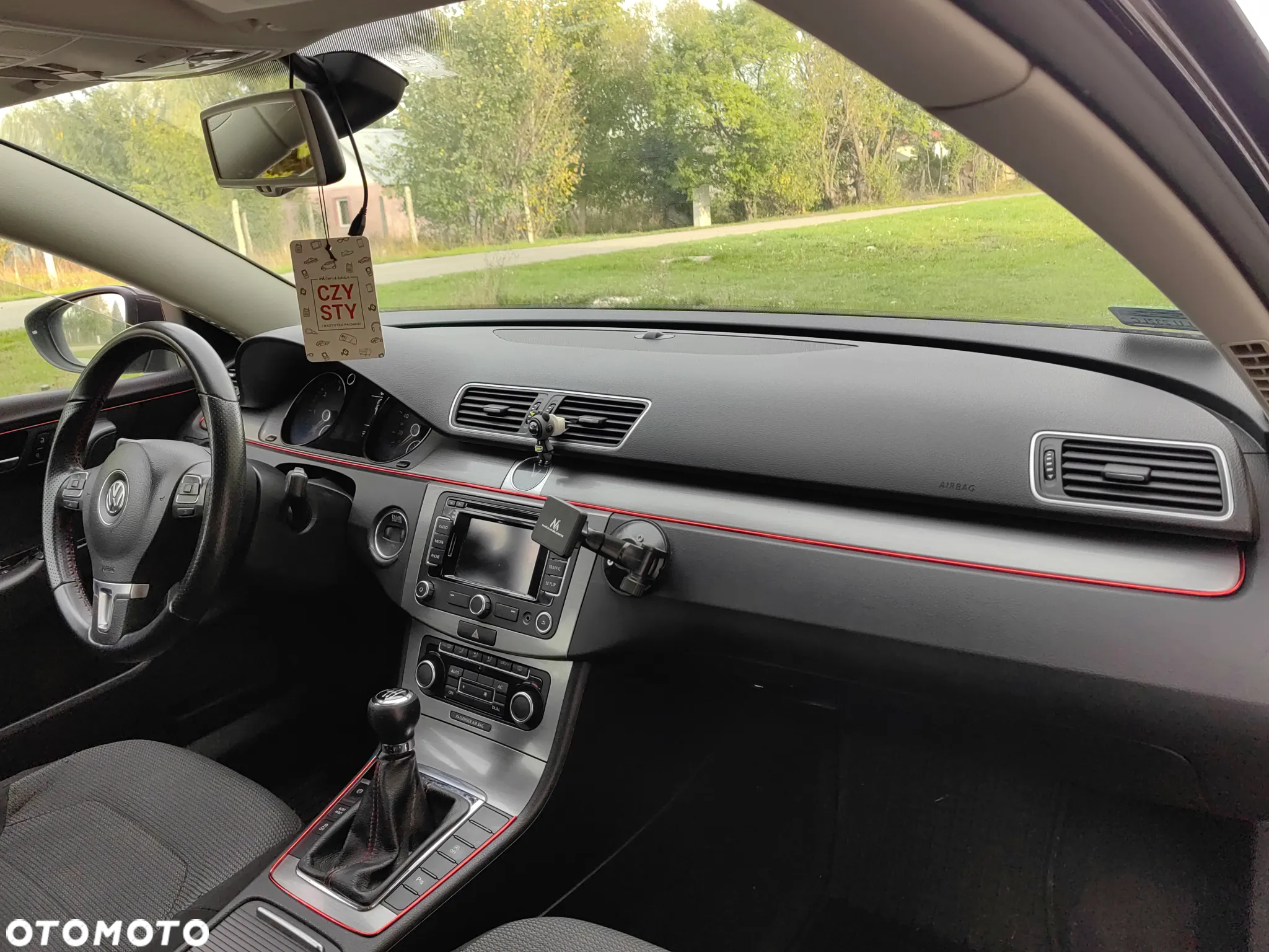 Volkswagen Passat 1.6 TDI Trendline - 11