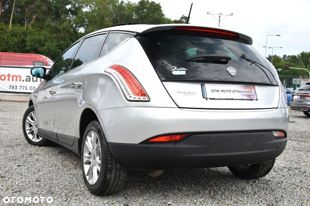 Lancia Delta 1.6 MultiJet 16v Gold - 13