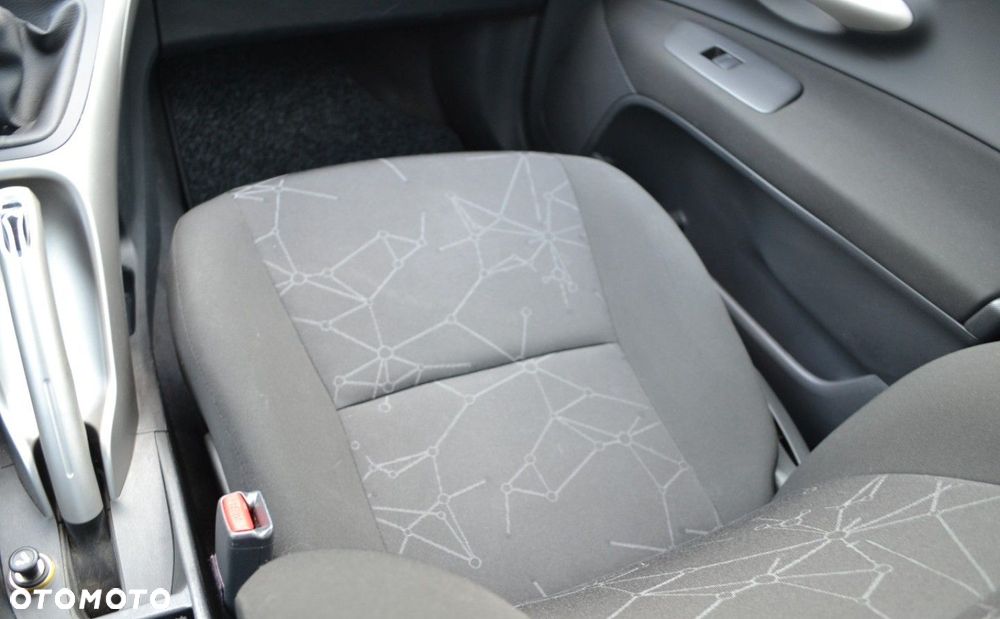 Toyota Auris 1.33 VVT-i Terra - 31