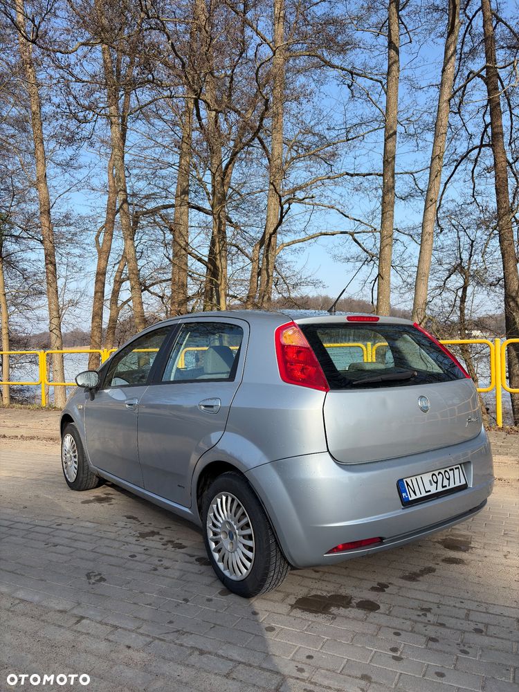 Fiat Grande Punto - 9