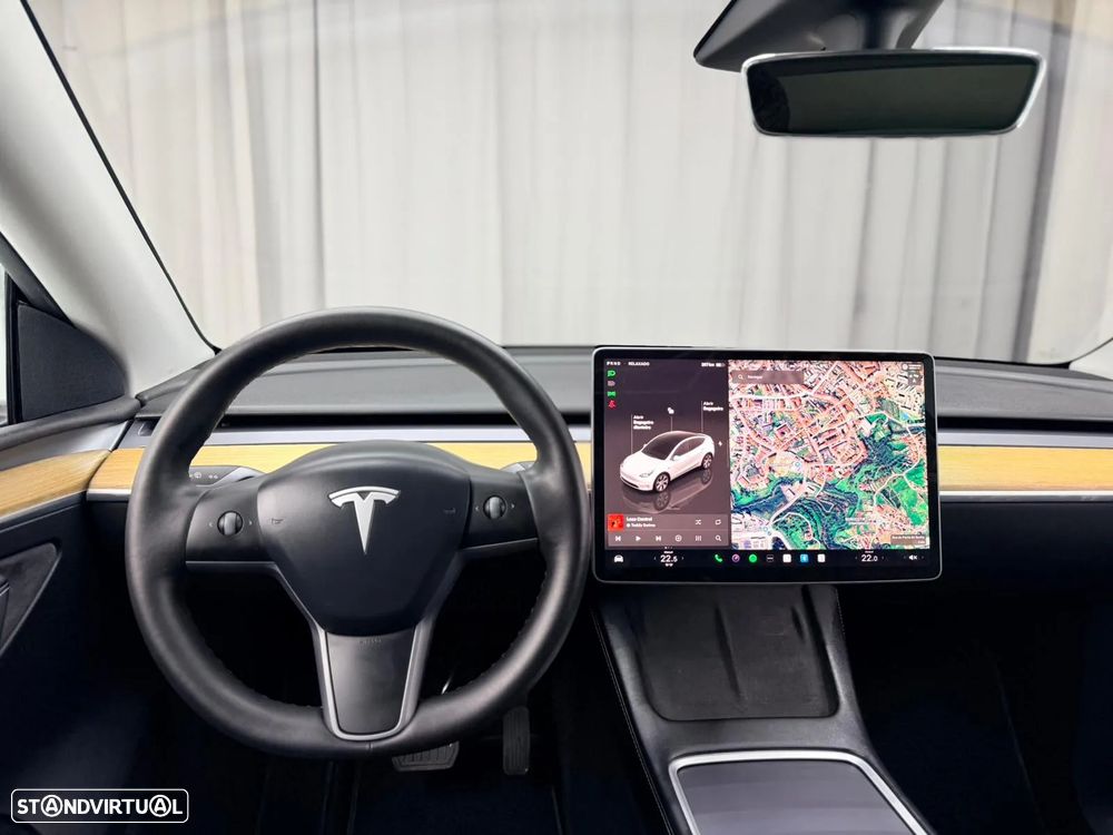 Tesla Model Y Long Range Dual Motor AWD - 17