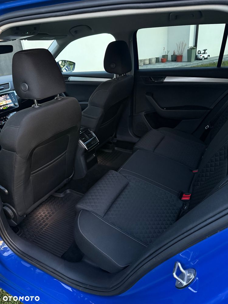 Skoda Superb 2.0 TDI SCR Ambition DSG - 34