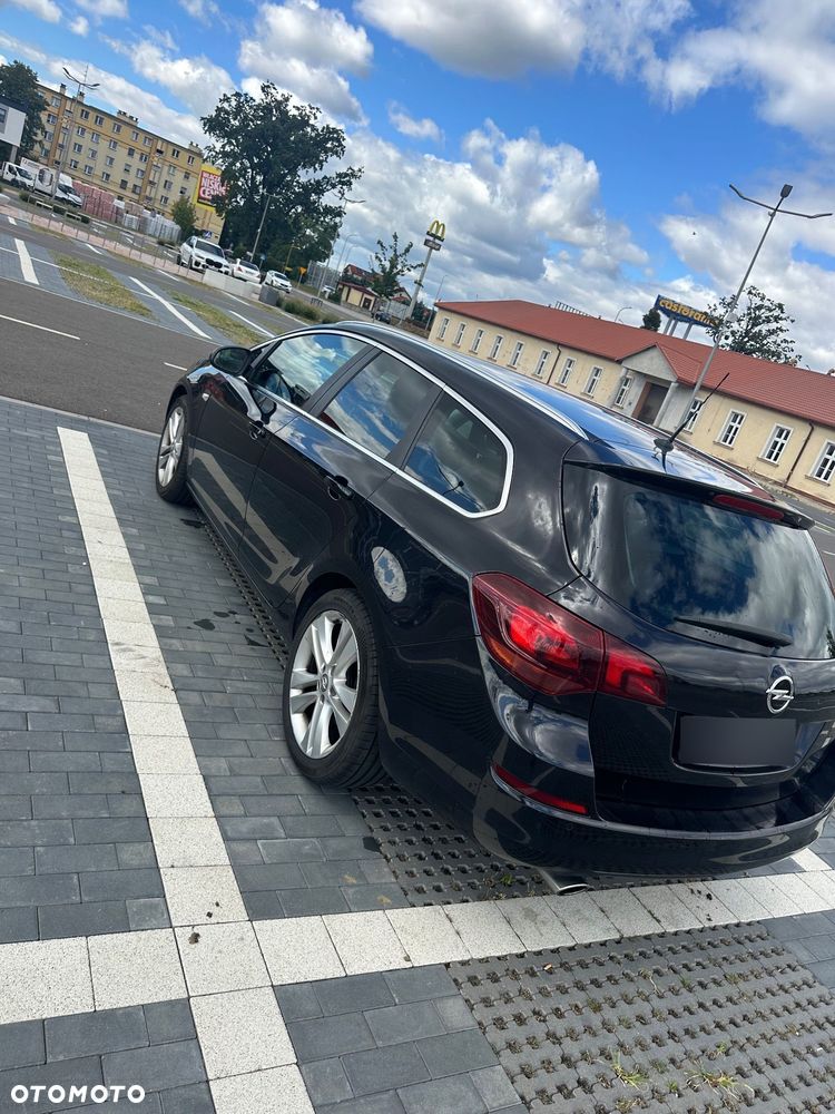 Opel Astra 1.6 T Enjoy - 1