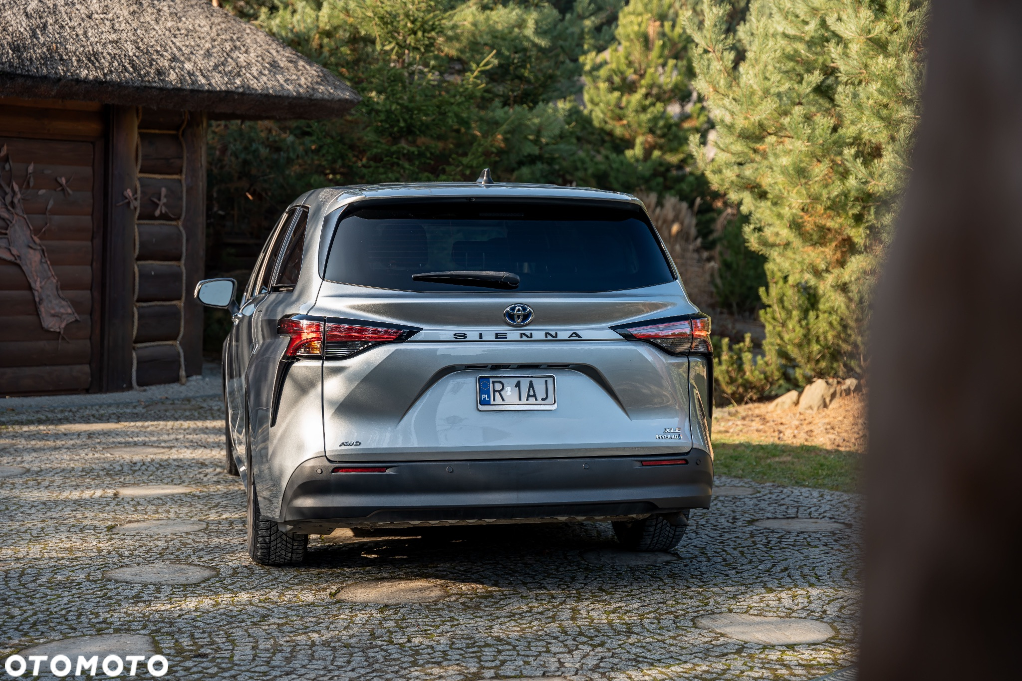 Toyota Sienna - 4