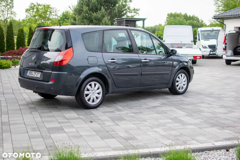 Renault Grand Scenic - 15