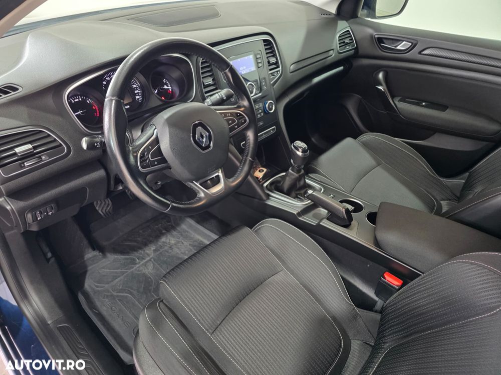 Renault Megane ENERGY TCe Life - 4