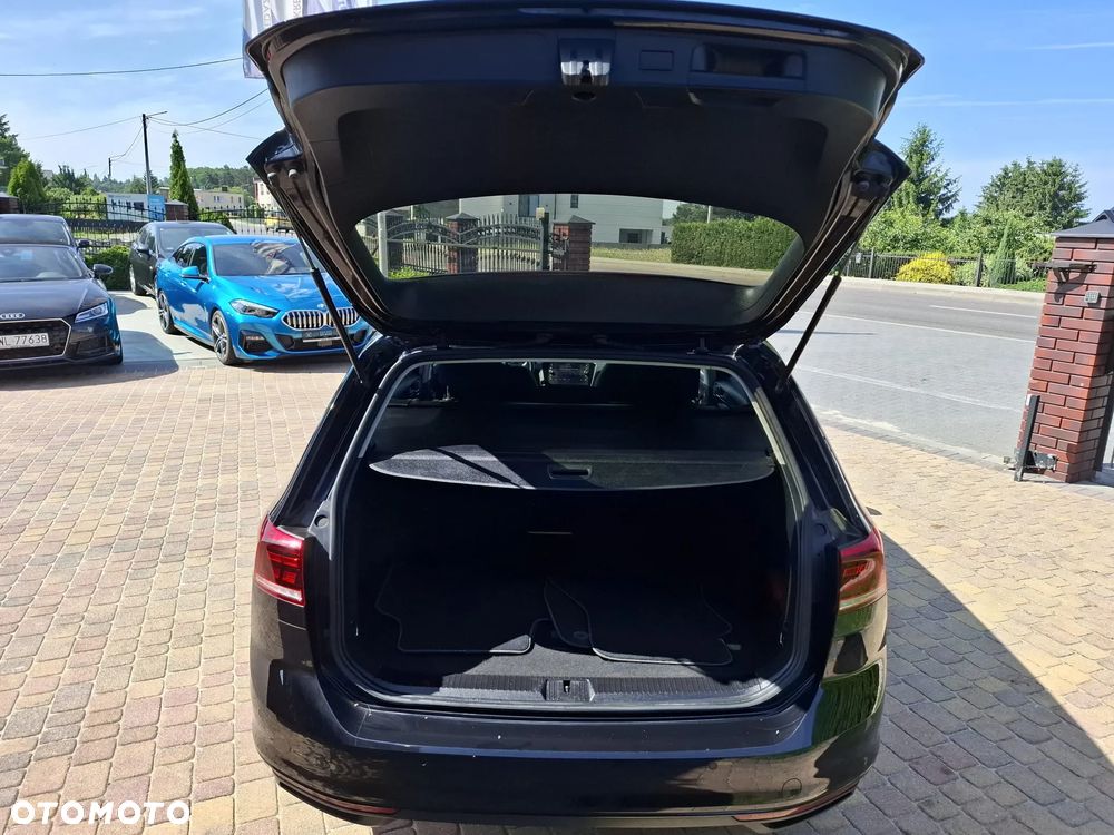 Volkswagen Passat 1.5 TSI EVO Business DSG - 25