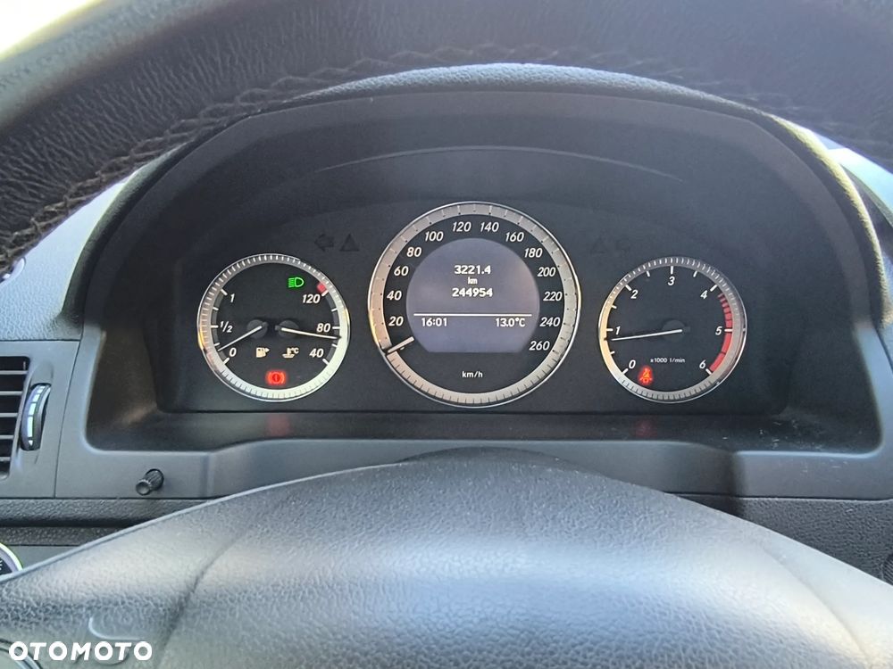 Mercedes-Benz Klasa C 200 CDI BlueEff Classic - 14