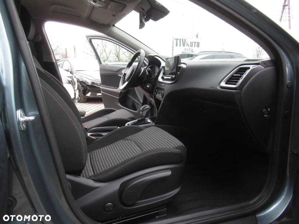 Kia Ceed 1.5 T-GDI M DCT - 10