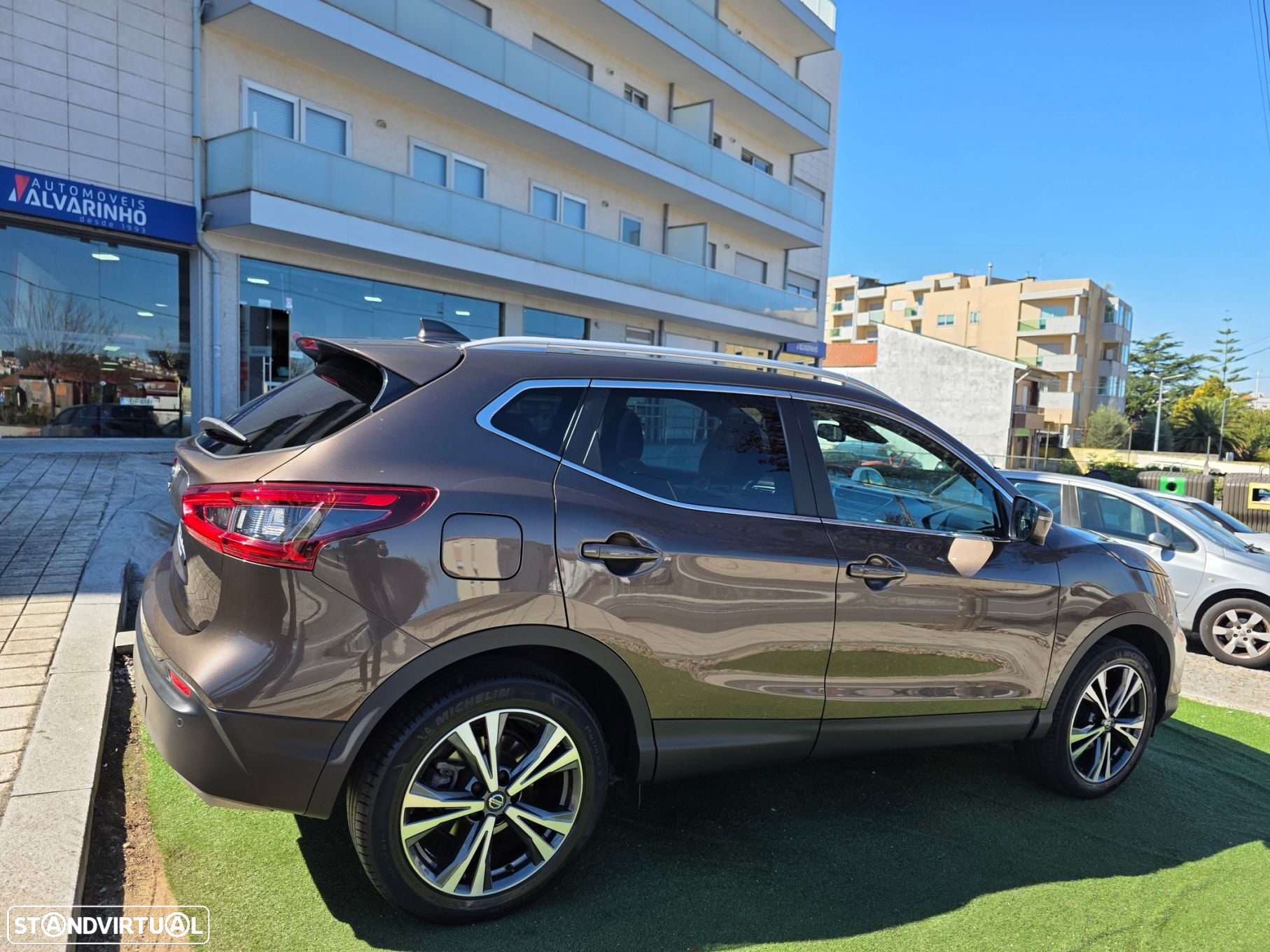 Nissan Qashqai 1.3 DIG-T N-Connecta J18 - 7