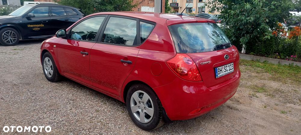 Kia Ceed 1.4 Comfort - 11
