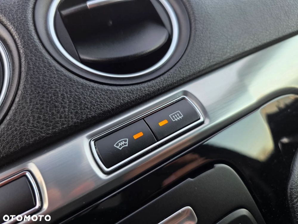 Ford S-Max 2.0 TDCi DPF Titanium - 21