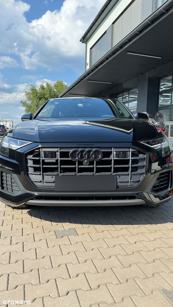 Audi Q8 - 2