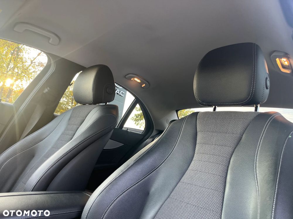Mercedes-Benz Klasa E 220 d 4-Matic Avantgarde - 18