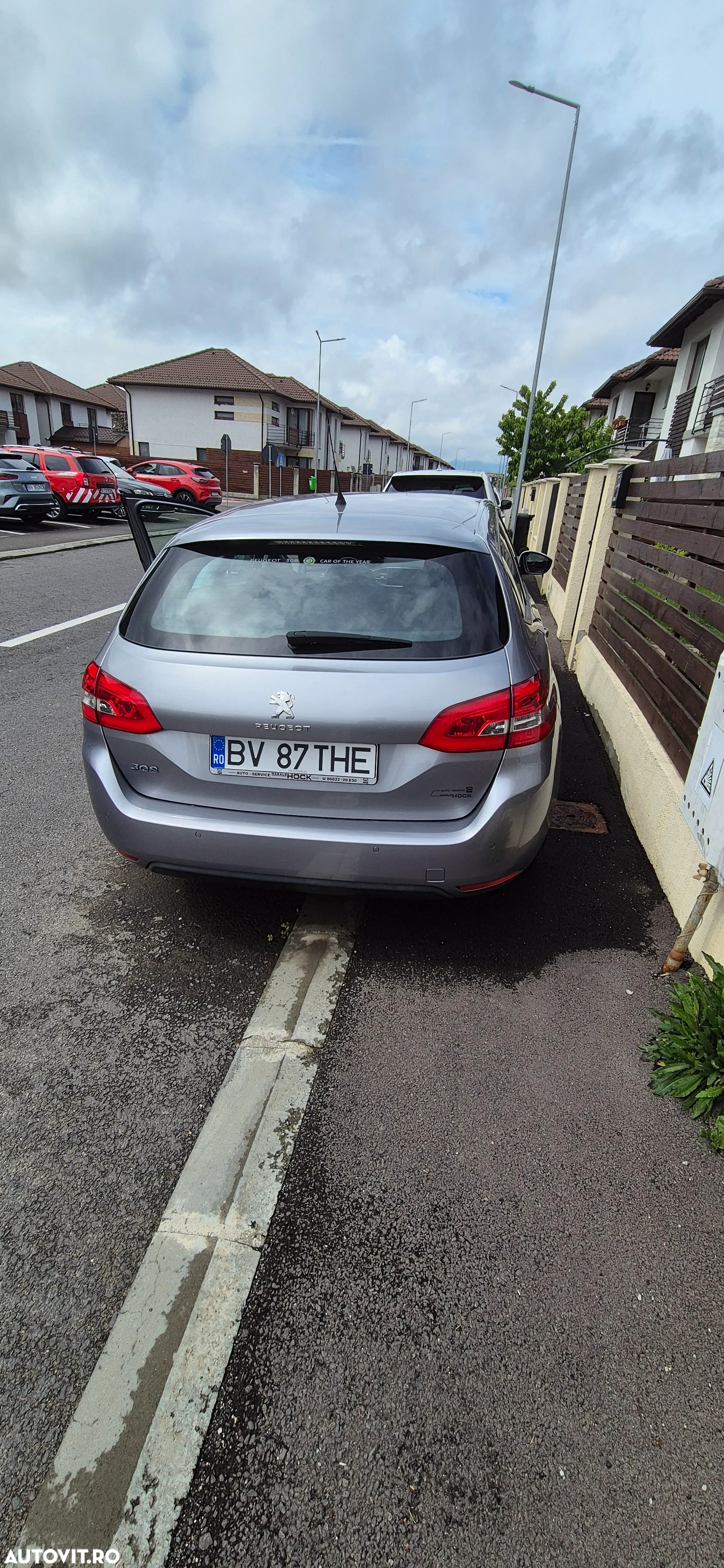 Peugeot 308 1.2 L PureTech Turbo Active - 8