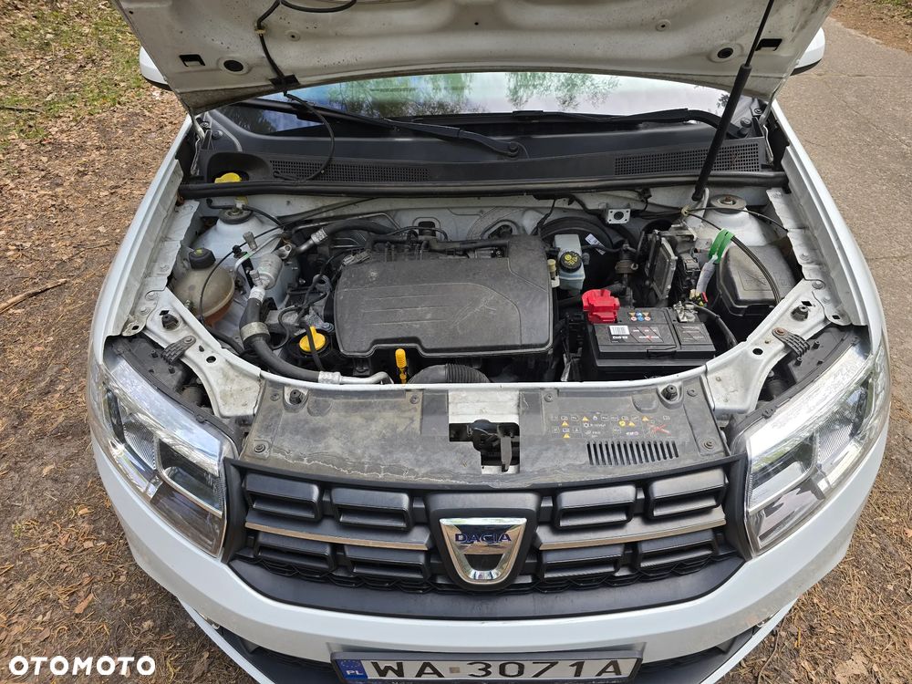 Dacia Logan 1.2 16V Laureate EU6 - 13