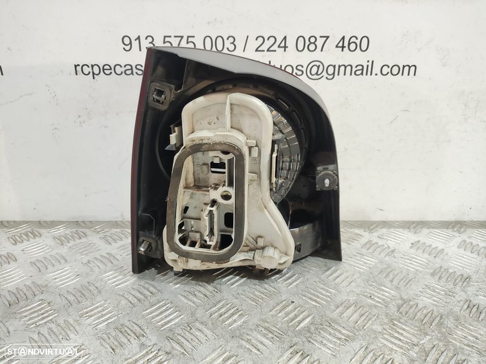 Farolim traseiro trás direito original Volkswagen Polo IV 9N Facelift de 2005 a 2009 - 6