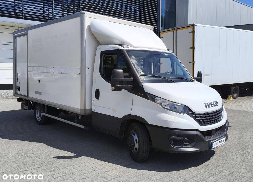 Iveco Daily 3,0 kontener z windą - 8
