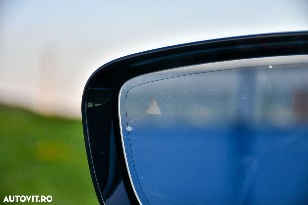 BMW Seria 3 330i xDrive AT - 29