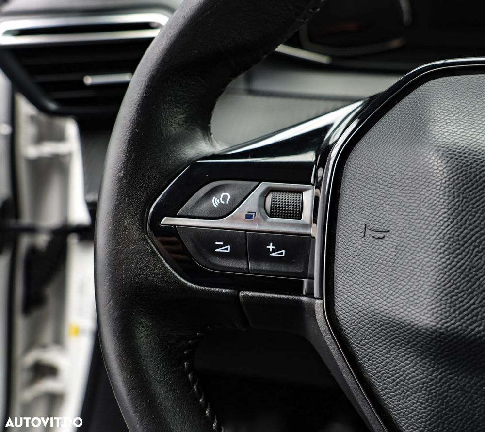 Peugeot 2008 1.5 BlueHDI STT Allure - 24