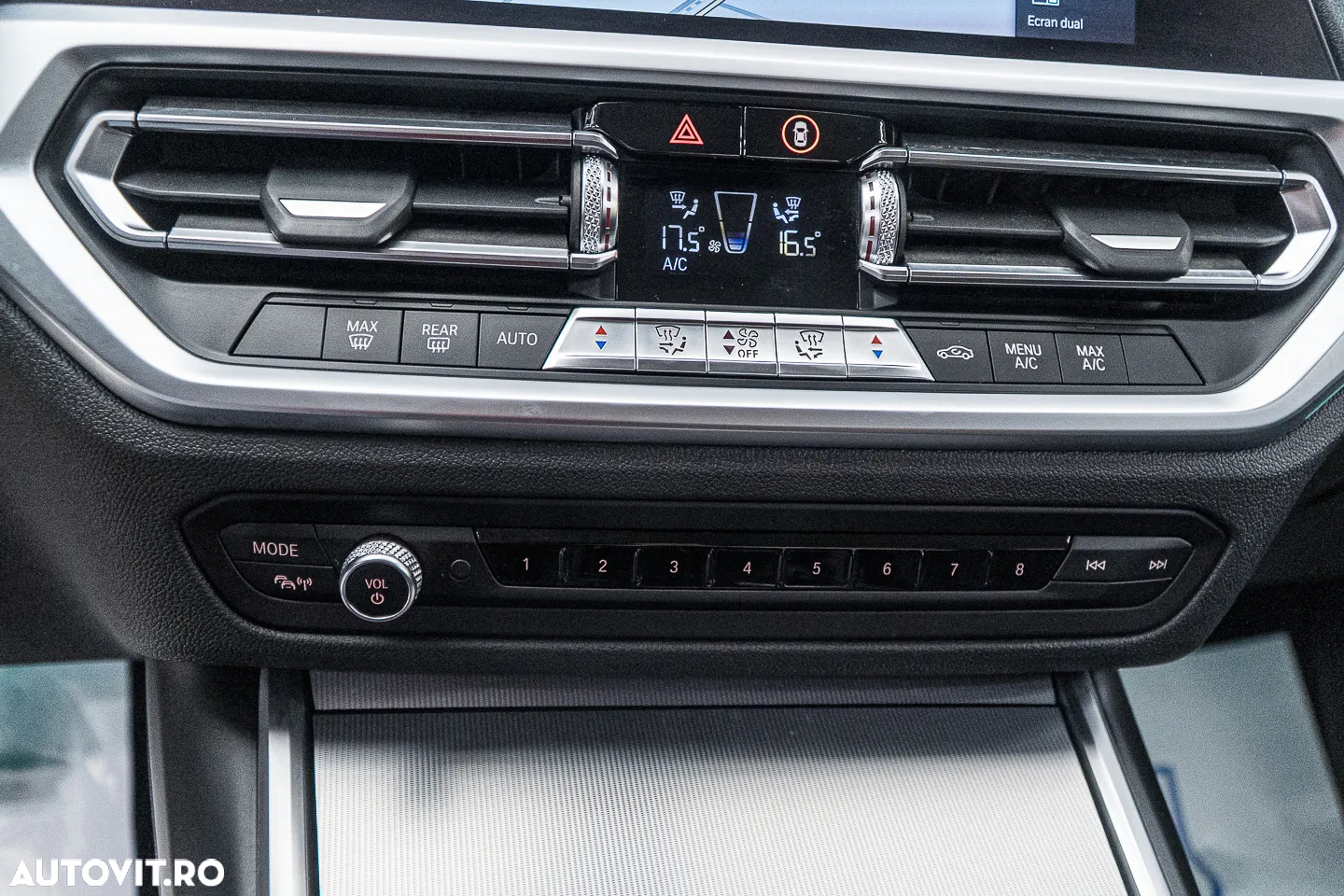 BMW Seria 3 318d Aut. Sport Line - 14