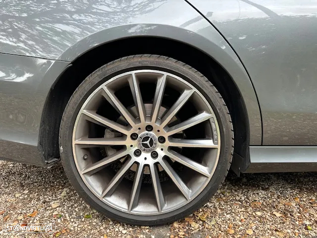 Mercedes-Benz E 300 d AMG Line - 12